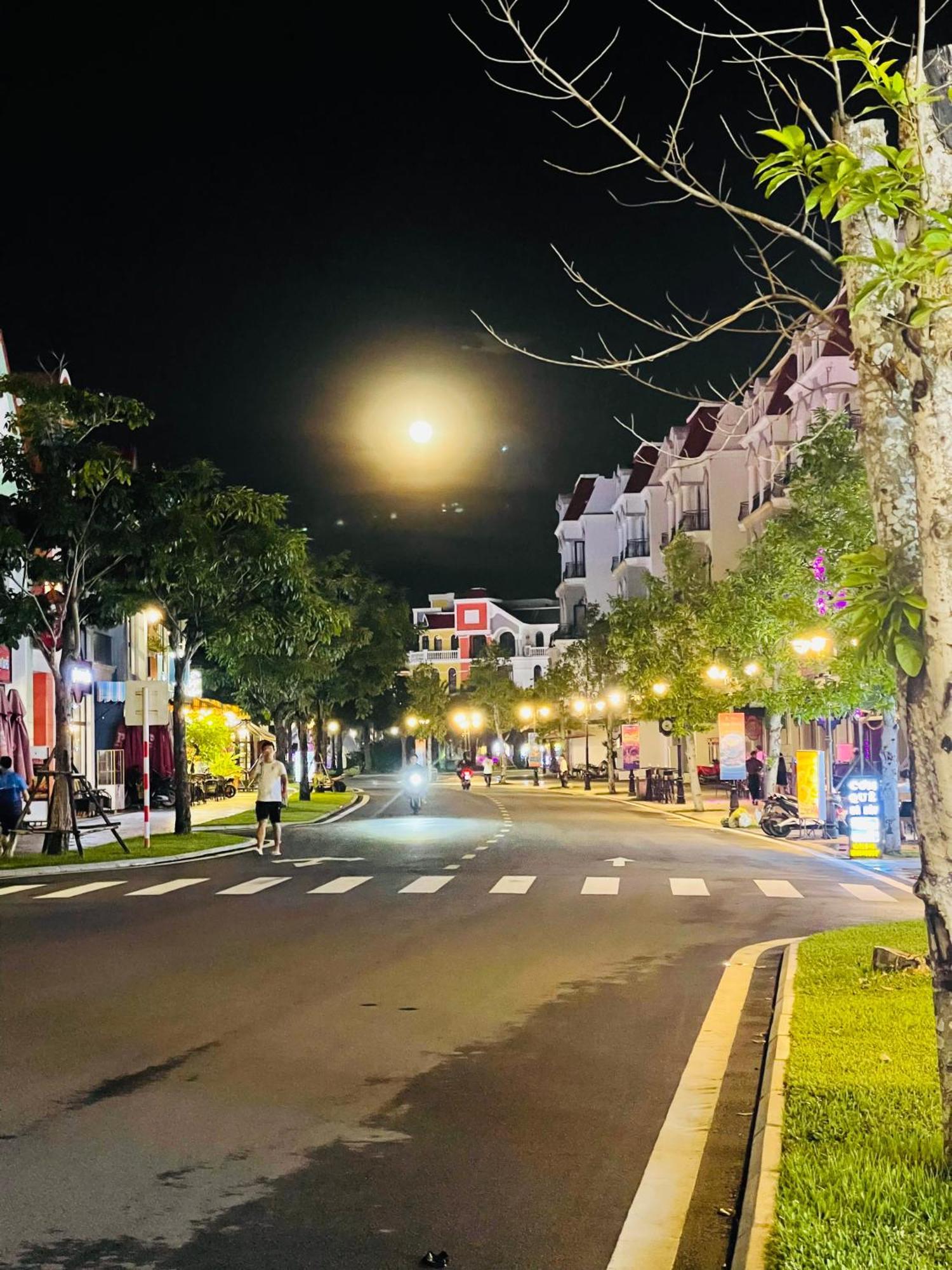 Thai Long Hotel Grand World Phu Quoc Exterior photo